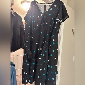 Lane Bryant short sleeve dress with tie.